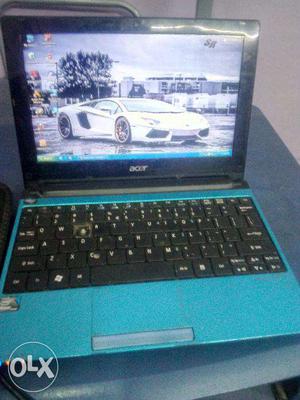 Acer Aspire One mini Laptop excellent condition with case