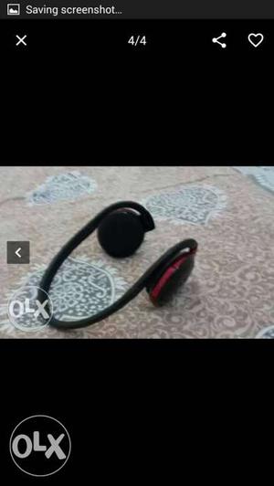 Black Bluetooth Headphones Screenshot