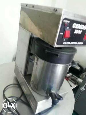Coffee filter machine in good condition with one