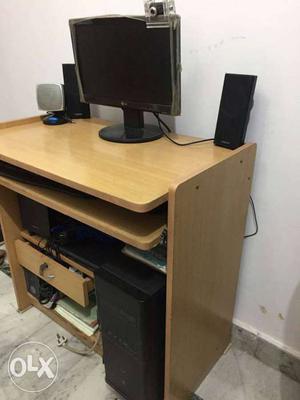 Computer with table with all accessories like