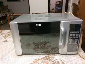 IFB microwave oven in working condition. 20 litres