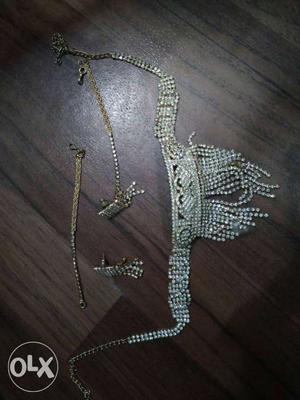 Jewelry set at a very low price, purchased for