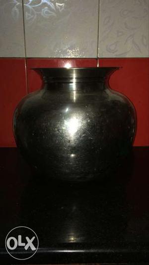 Steel pot strong,capacity 20 liters.using