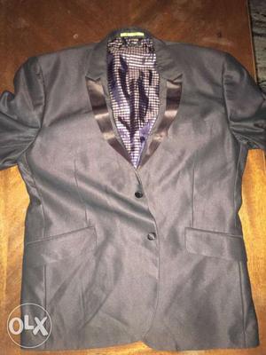 V Dot New blazer, selling due to size issue.