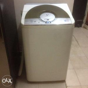 White Top Load Washing Machine