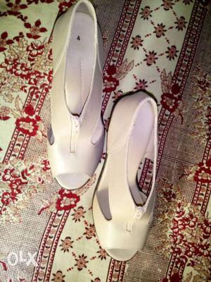 Women's White Leather Peep-toe Heels