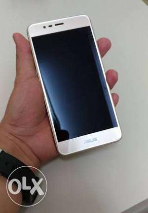 Asus zenfone Max 3 its 1 month old 3GB Ram 32GB