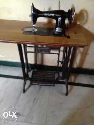 Black And Brown Vibya Sewing Machine
