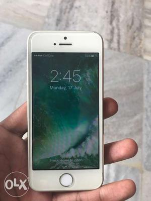 Iphone 5s -64 gb sliver color, only mobile. 99%