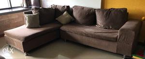 Sofa set - L shaped with 2 single chairs in good