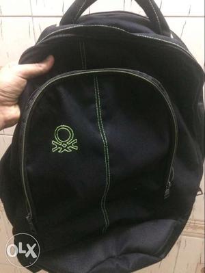 Black united colour of Benetton backpack.price is fixed
