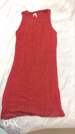 Dressberry brand, cherry red color skinny fit
