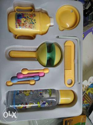 Florite baby gift set baby feeder comb and toys