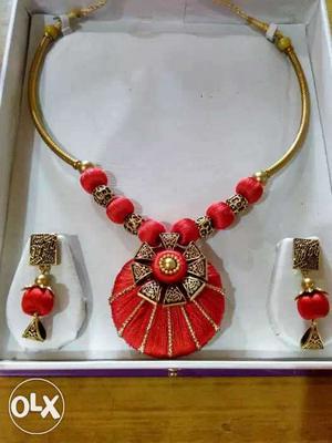 Gold Thread Necklace With Earrings Set
