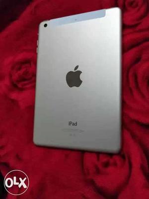 Ipad mini3 (gold) 128GB with box (with out any
