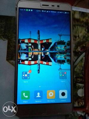 Mi note 3 1 year oLD nd 2 gb 16 internal mobile