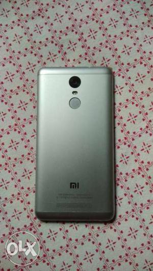 Mi note3(3gb,32gb) in awesome condition.