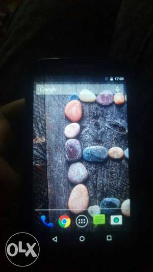 Moto E, good in condition, without any fault,