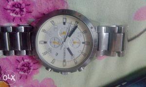 Round Silver Fossil Chronograph Watch With Silver Link