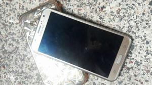 Samsung j7 10 mnth old with bill box and many