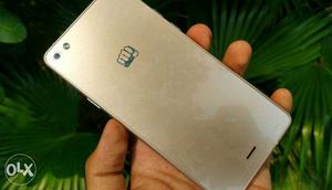 Sell and exchange micromax silver 5 (gold color)