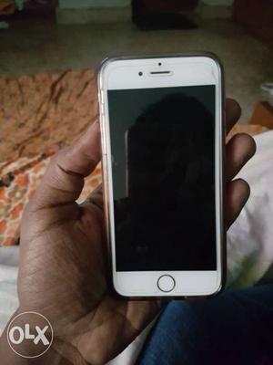 Selling iphone 6s 16gb with screen guard case and