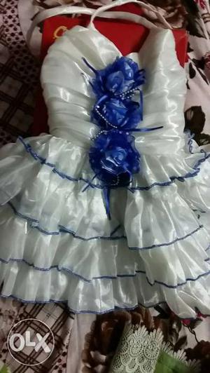 Very nice new unused baby party wear dress for 6