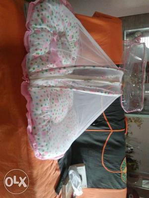 Baby bedding with mosquito net,