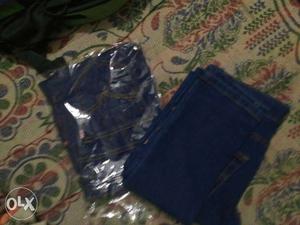 2 blue YCCE CLG jeans (28 size)