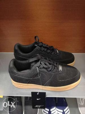 Black-and-brown Nike Air Force 1 Low Shoes