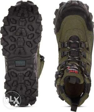 Black-and-green Leather Hiking Shoes