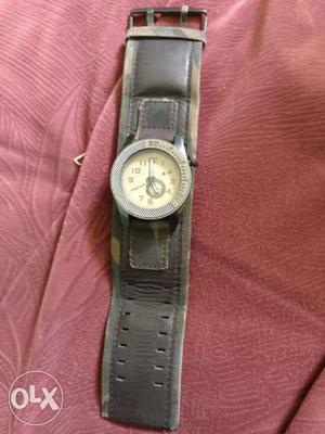 Fastrack Army Style Men's watch in very good