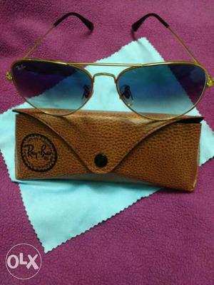 Gold Ray-Ban Aviator With Case