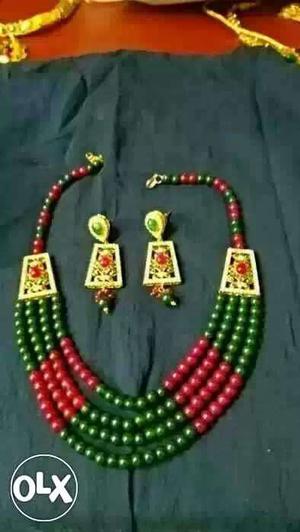 Green And Red Multi-beaded Necklace With Earrings