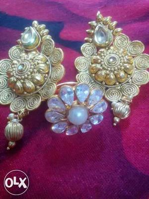 It is bantex jewellery and ring is of kundan.Best