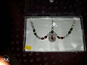 Kopali with red green and white kundan combination