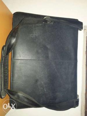 Laptop leather bag 15.6 inch in perfect condition