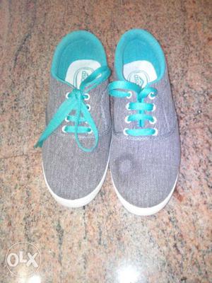 New condition Asian shoes