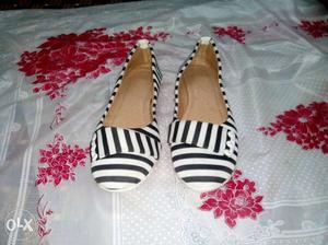 Nice footwear for girls