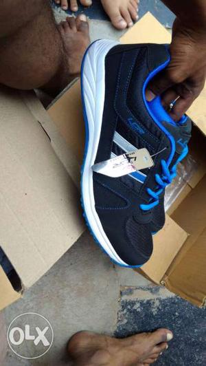 Size 10 Lancer LCR Running shoes