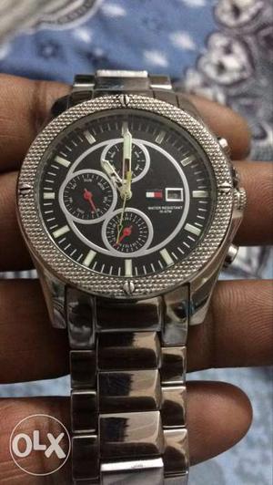 Tommy hilfiger original watch in good condition