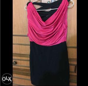 Women's Black And Pink Scoop Neck Sleeveless Dress