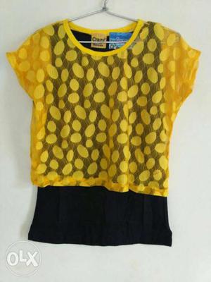 Women's Yellow And Black Scoop-neck Shirt