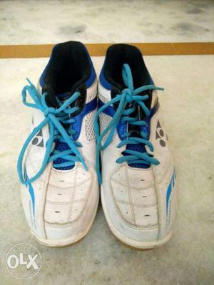 Yonex badminton shoes (non marking). Ergoshape.