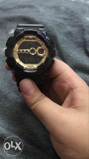 Best condition G shock watch with box no