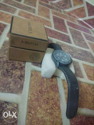 Laurels watch 6 mont old good condition