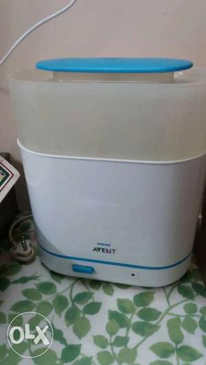 Philips avent sterilizer for 6 bottles at a time.