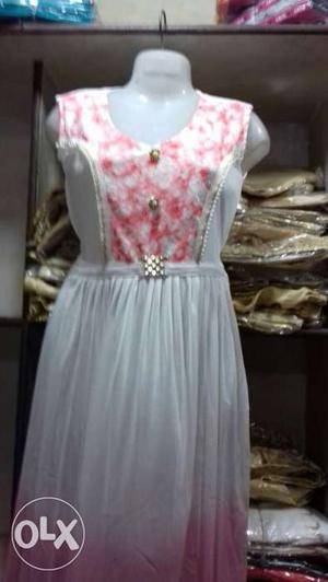 White And Pink Flora Sleeveless Pleated Dress