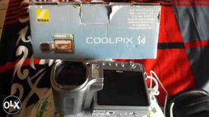 Nikon Coolpix S4 selfie camera