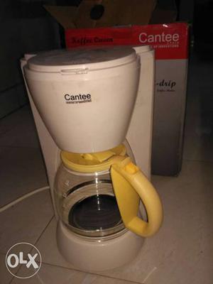 White And Yellow Cantee Coffeemaker
